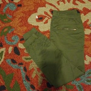 Cropped style drawstring pants